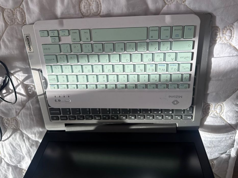 Нетбук Lenovo . Продам срочно