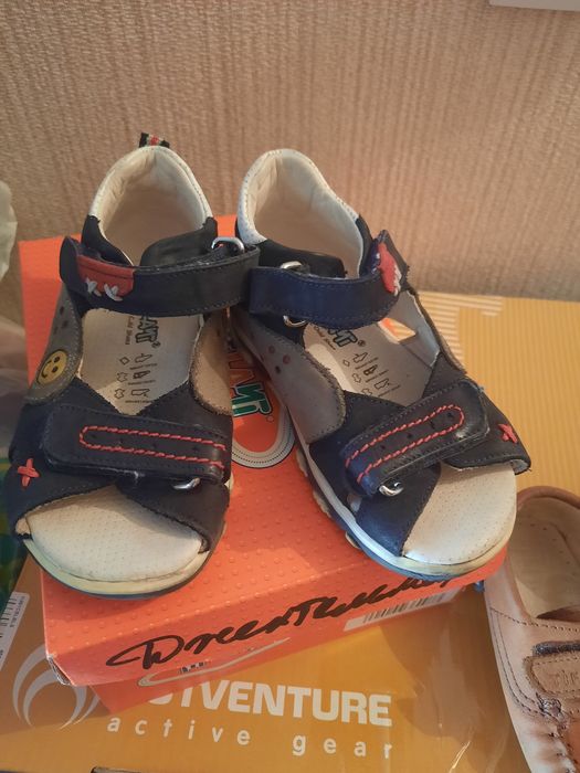 Сандалии на мальчика