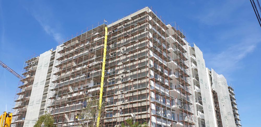 Popi si Schela Metalica de inchiriat