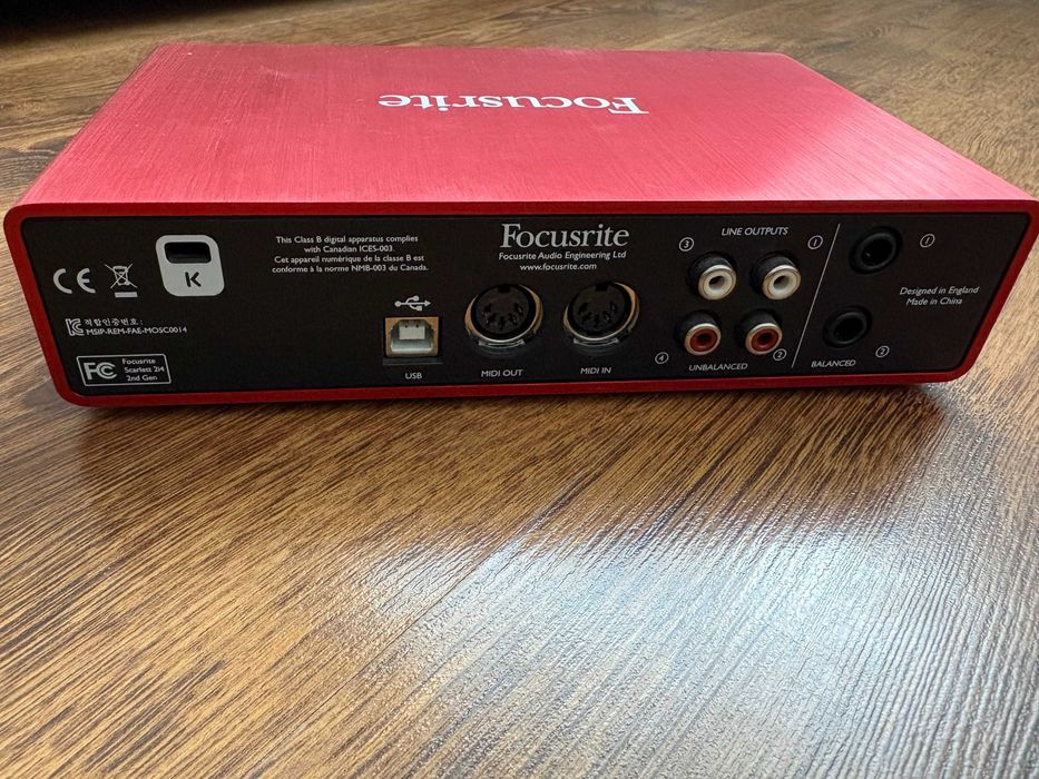 Placa audio Focusrite Scarlett 2i4
