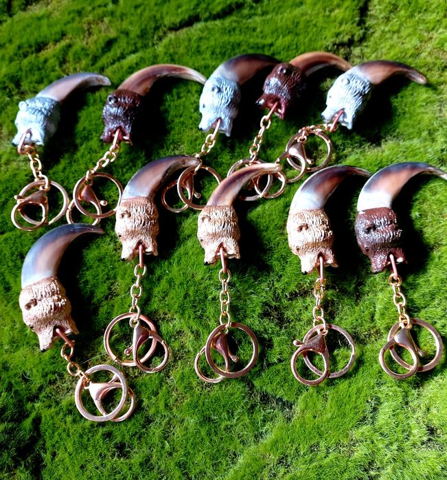 Продам  брелки когти медведя