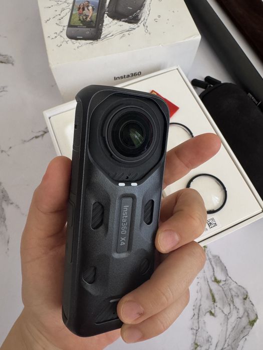 Камера Insta360 x4