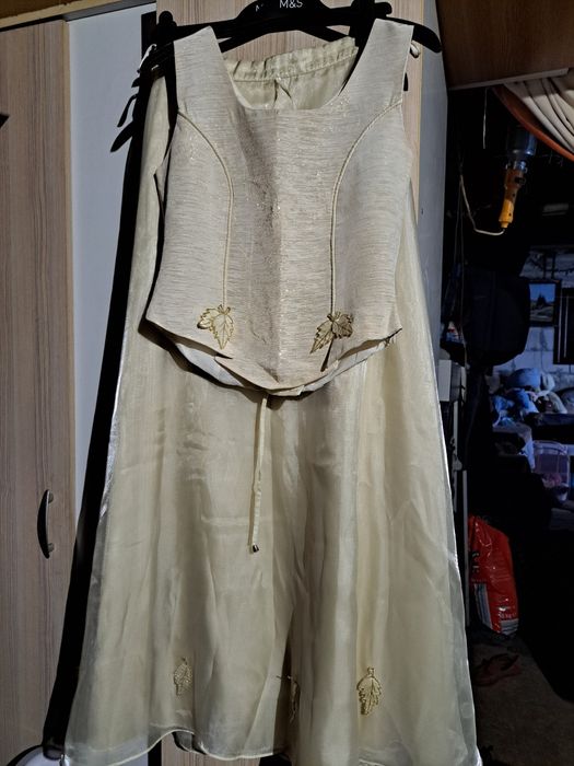 Corset cu fusta de vinzare