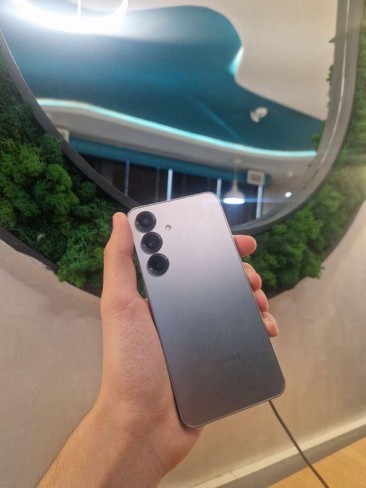 Samsung S25 12/256 идеал