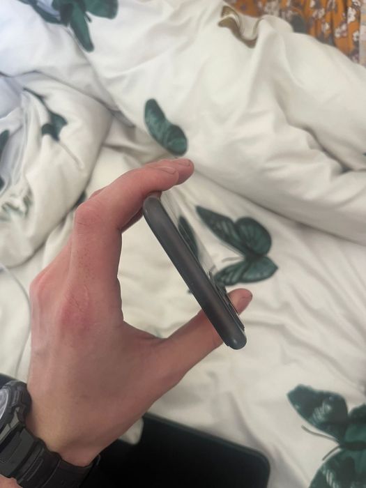 Iphone 11 в отличном состоянии