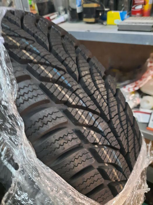 Чисто нови гуми