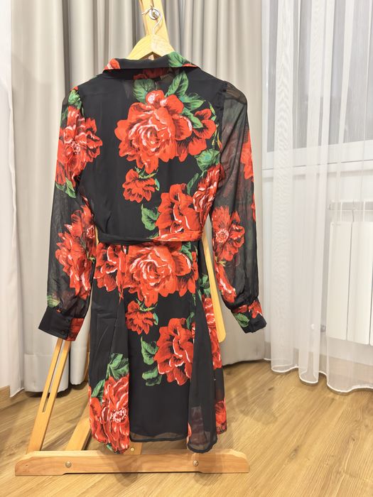 Рокля тип риза с колан и рокля солей