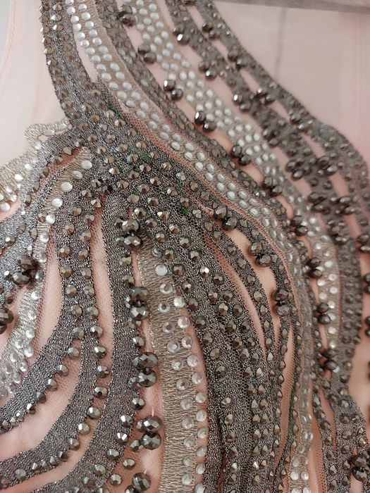 Шикарное новое платье