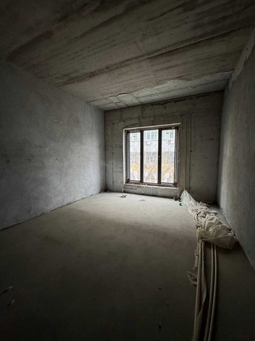 Сайрам Tower 2х3 хонасининг 77м2 майдонли эркин режалаштирилиши`