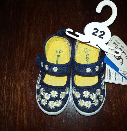 Новая детская обувь на девочку!