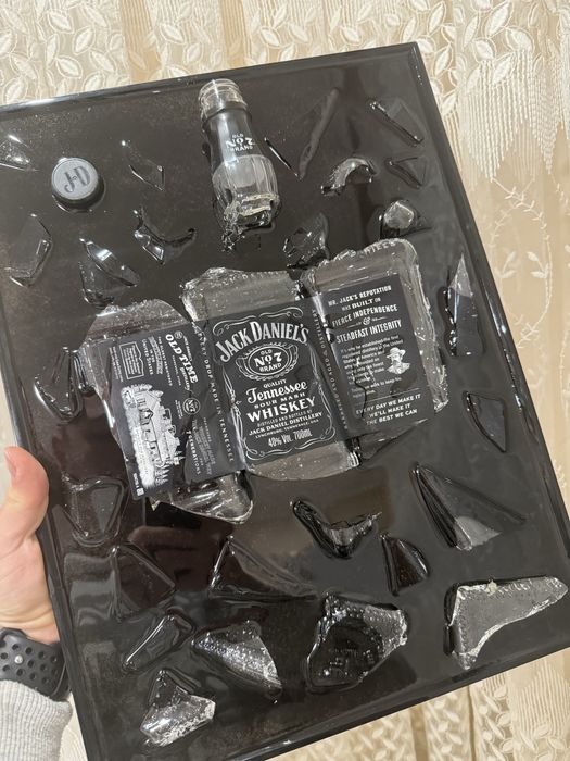 Бутилка в рамка от епоксидна смола