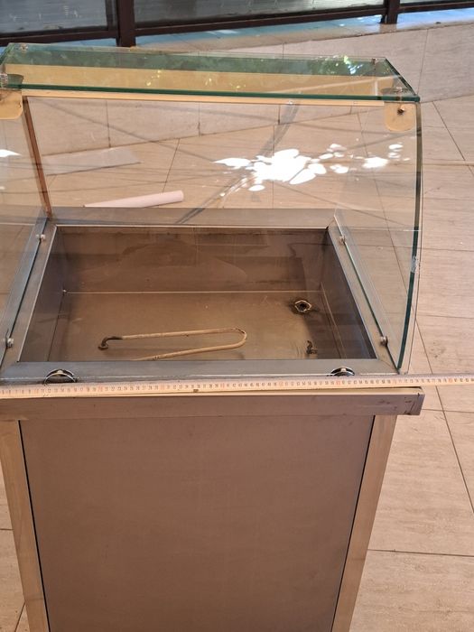 Vitrină calda Bain  Marie Masa rece cu 4 usi, ghiuveta dubla