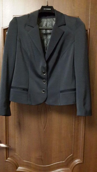 женский пиджак темно-серый