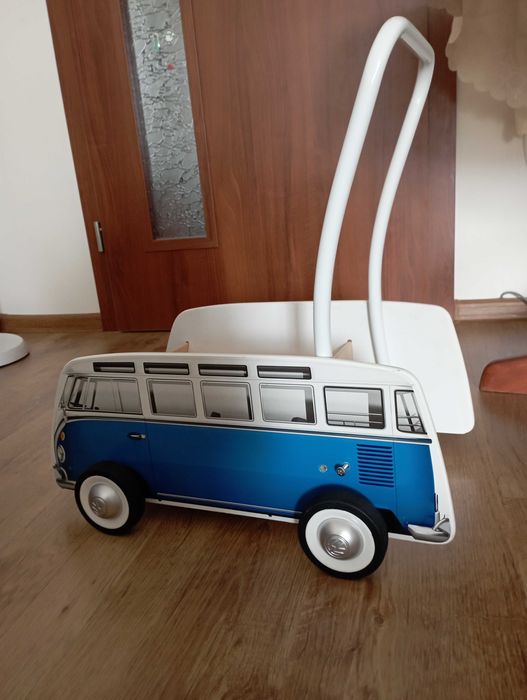 Дървен Уолкър ретро автобус Volkswagen
