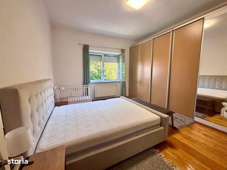 Apartament la casă – 76 mp + terasă + curte + pod mansardabil