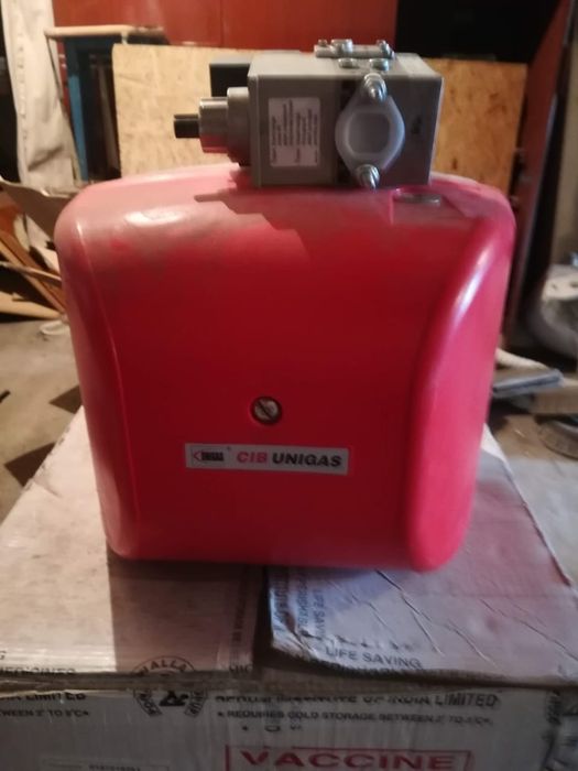 Продаю котёл отопления