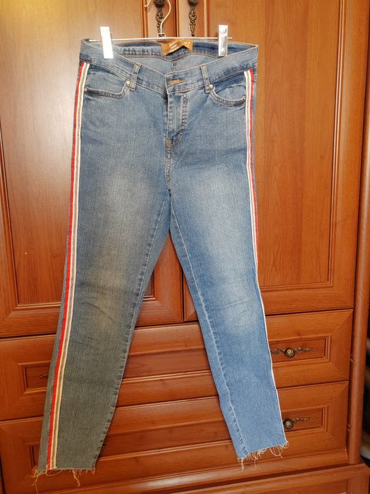 Продам женские джинсы, брюки