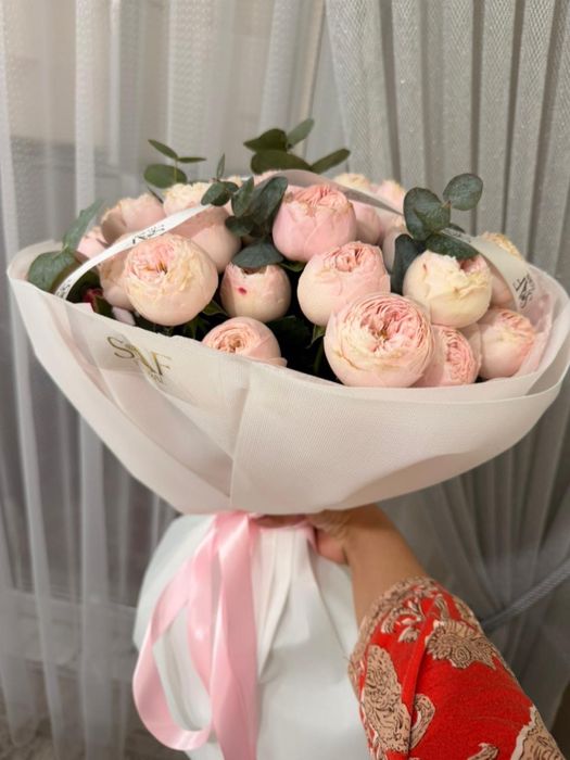 пионовидные розы