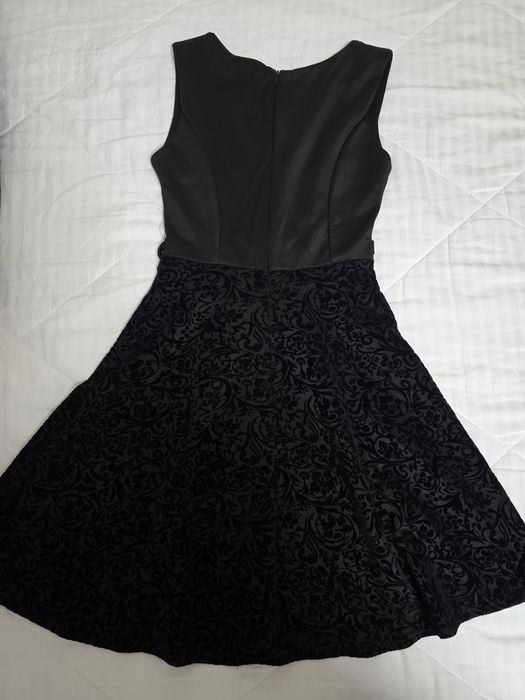 Черна елегантна рокля - размер S