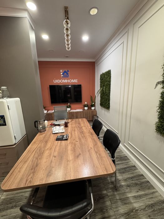 Сдам кабинет и 3 стола