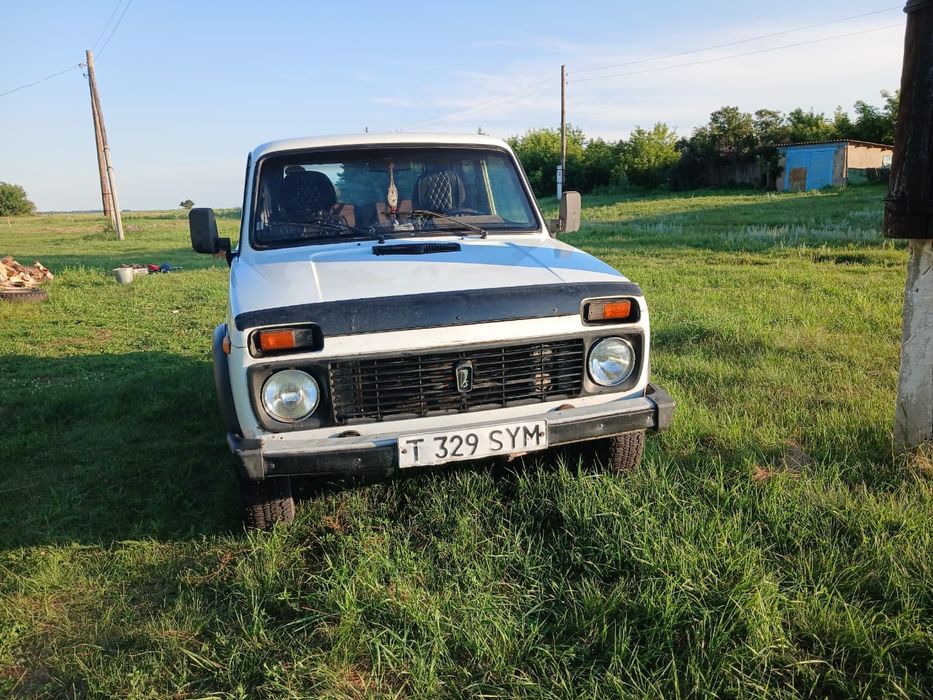 Продам ниву на уверенном ходу