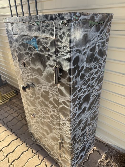 Сейф в хорошем состоянии