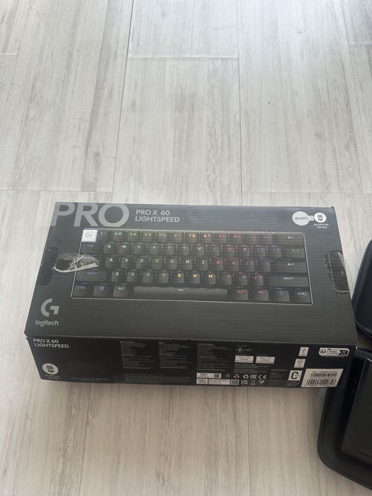 Vand tastatura logitech pro x 60