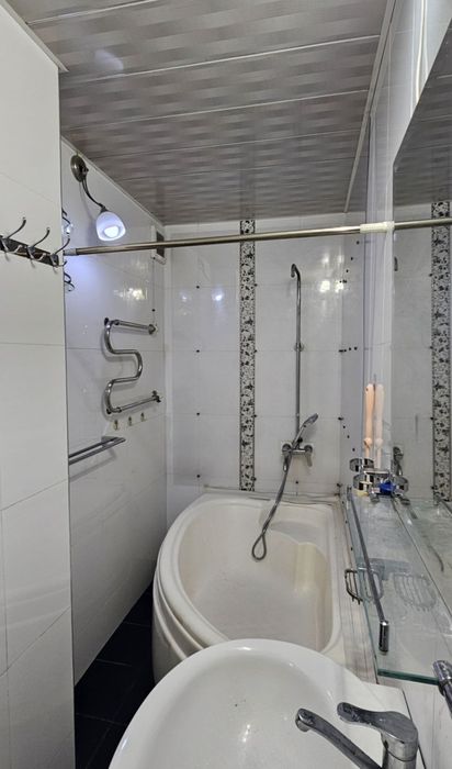 Ялангач Напротив Эко Базара дом керпичной