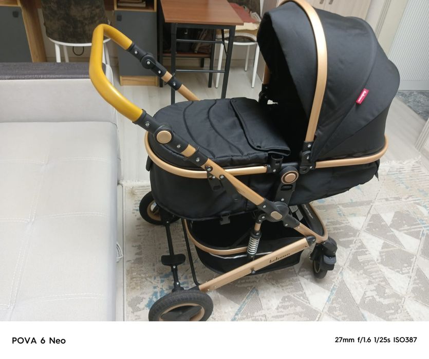 Детская коляска почти новая