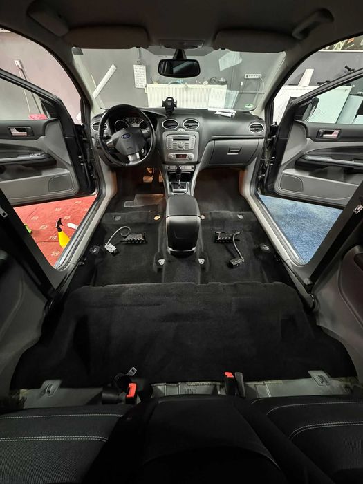 Curatare  canapele coltare fotolii  detailing  auto  AUTO INUNDATE