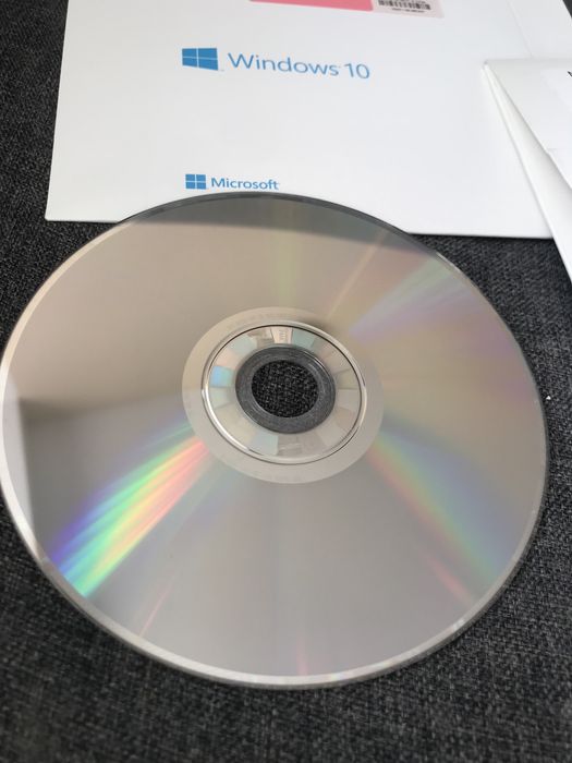 Оригинален лицензен диск Windows 10 Pro 64bit
