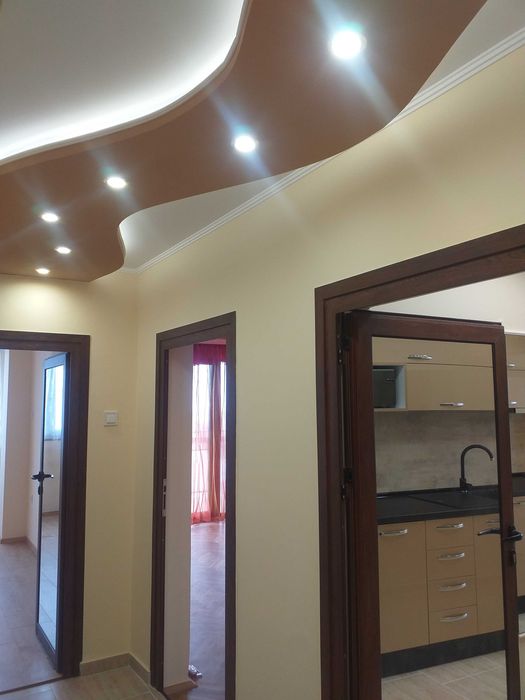 Продава се Офис в Варна, Базар Левски - 120 кв.м за 2500 €/кв.м - Снимка #18