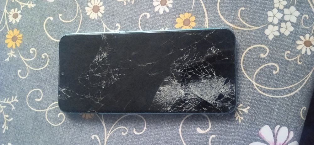 Texno Spark 8 c va Samsung a 10 s zapchast