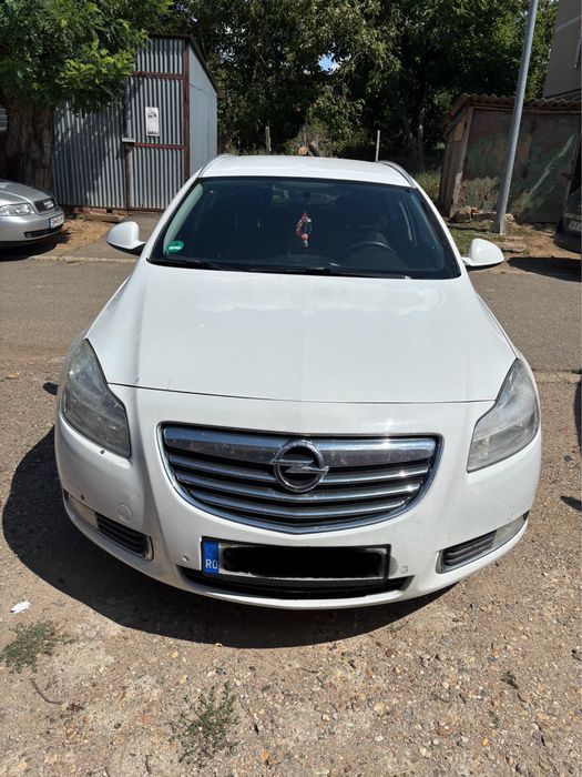 De vânzare Opel Insignia Sports Tourer SW, an de fabricație 2013
