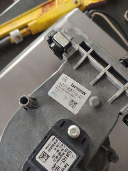 Механизам за ел.багажник