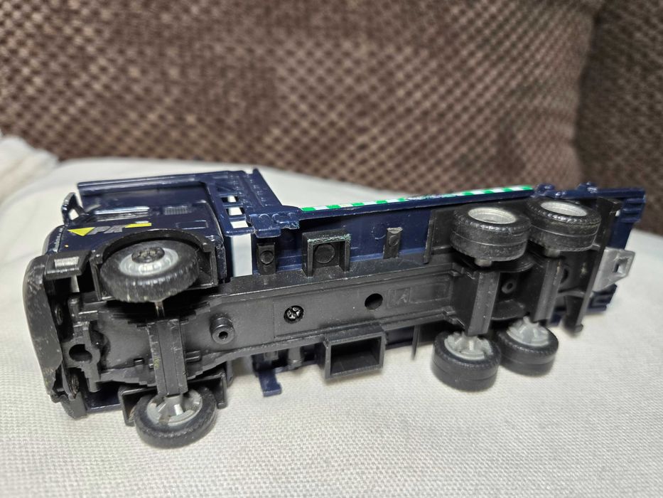 Лот камиони , колички и мотор