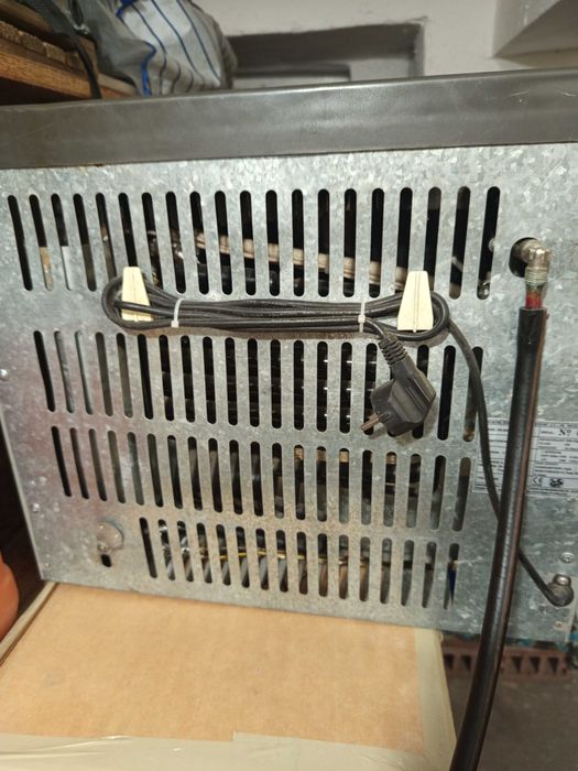 Хладилник газ, 220v 12 v.