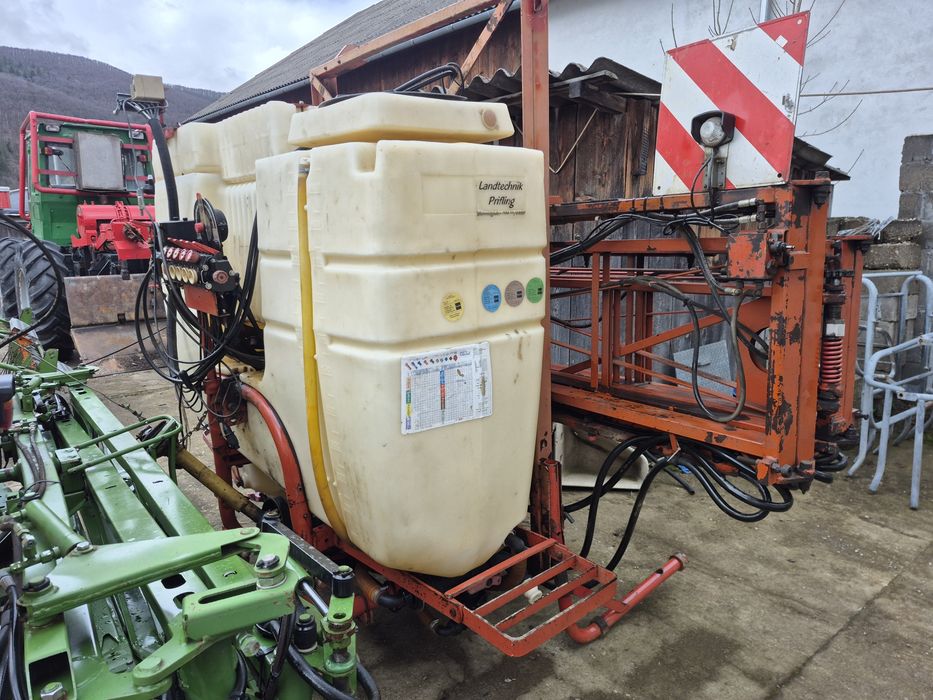 Amazone UF 1000 met erbicidat- stropit. 1000 l,15 m brate,calculator.recent adusa din Germania