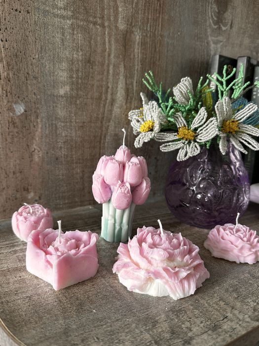 подарки (букеты из игрушек, свечи)