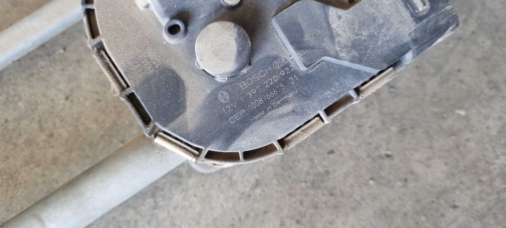 Ansambu stergatoare complet cu motoras pentru VW Golf 5