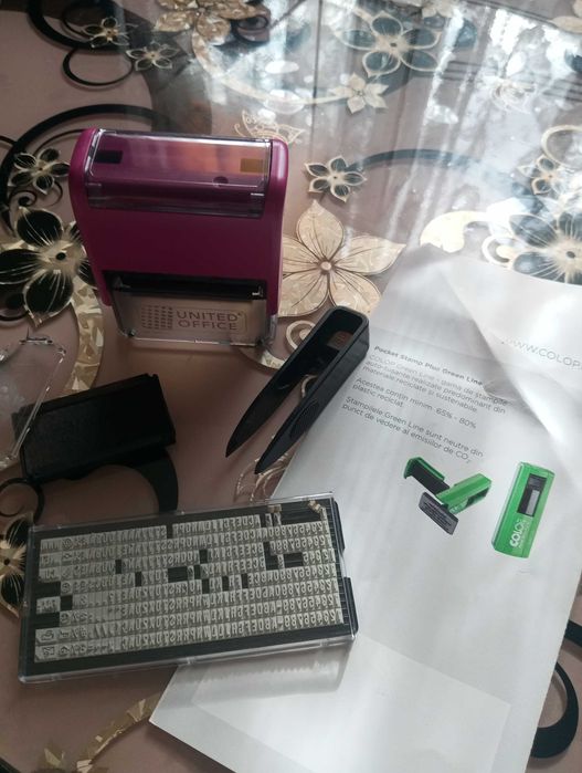 Vând stampila personalizabila cu peste 300 caractere, semne și simbol