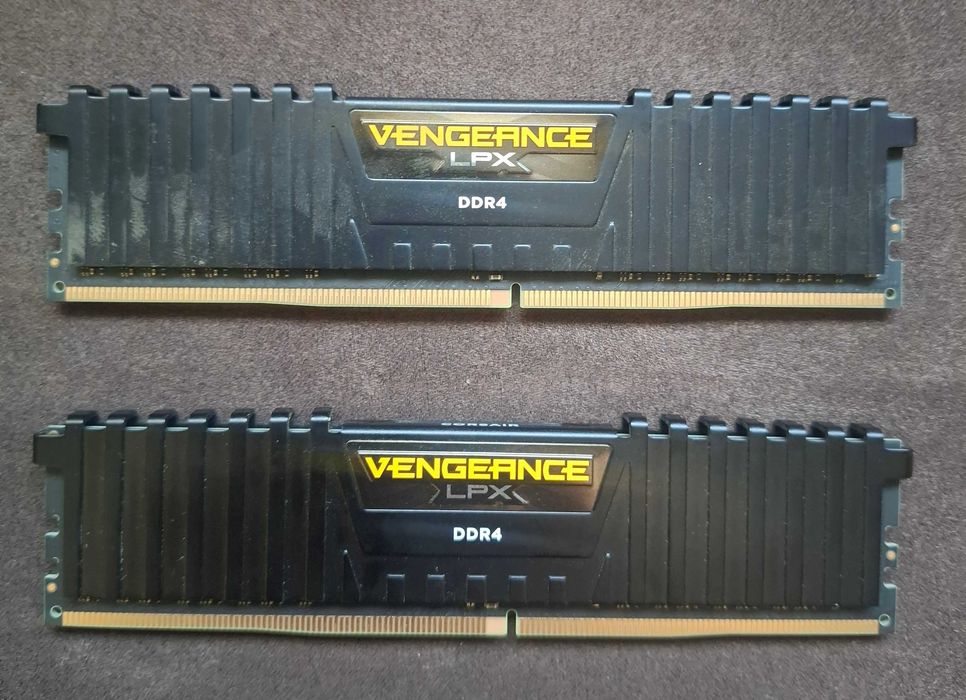 RAM памет Corsair Vengeance LPX 8GB 2400MHz DDR4