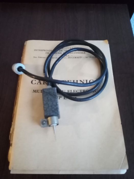 Vând multimetru electronic românesc E0403