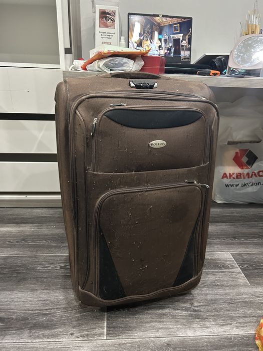 Продам чемодан дорожный