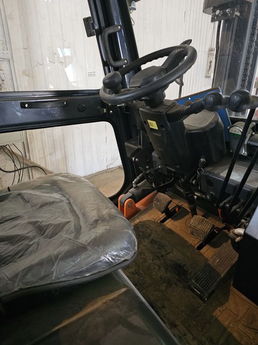 Продаеться автопогрузчик (кара)