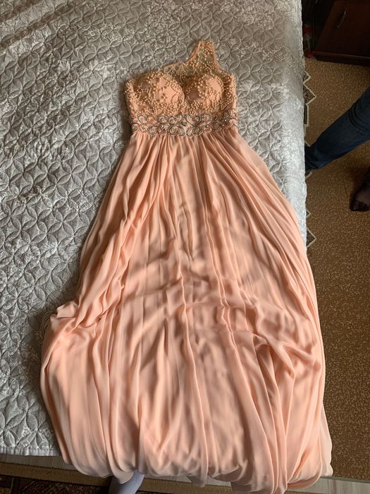 Бална рокля в цвят пудра