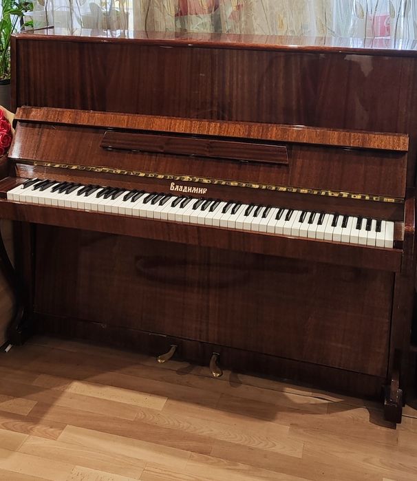 Продам Пианино "Владимир"