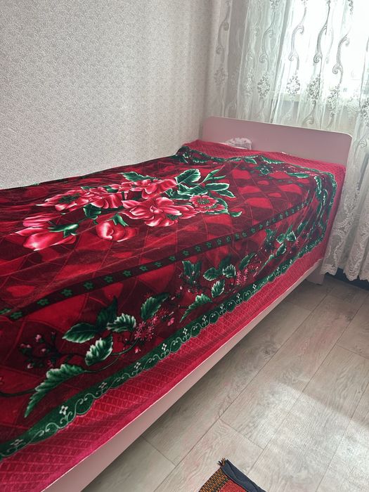 Детский стол, шкаф, кравать