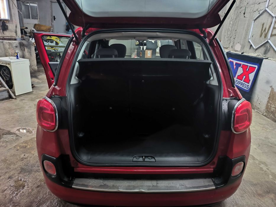 Fiat 500 L на части