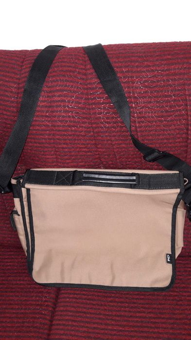 Бежова чанта за рамо PIC 2